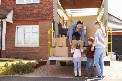Local moving team handling access and parking challenges in London
